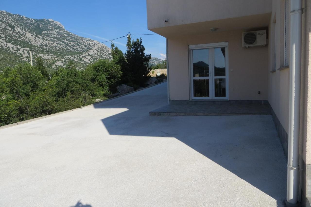 Mungos Apartment Cesarica Exterior photo